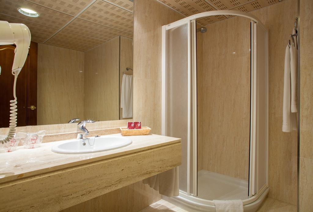 Hotel Villa De Almazan Bagian luar foto