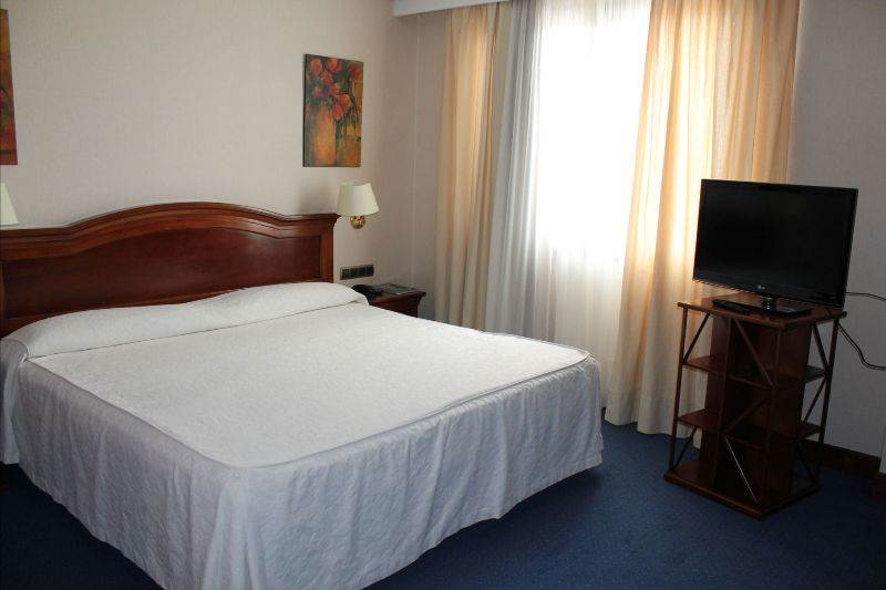 Hotel Villa De Almazan Bagian luar foto